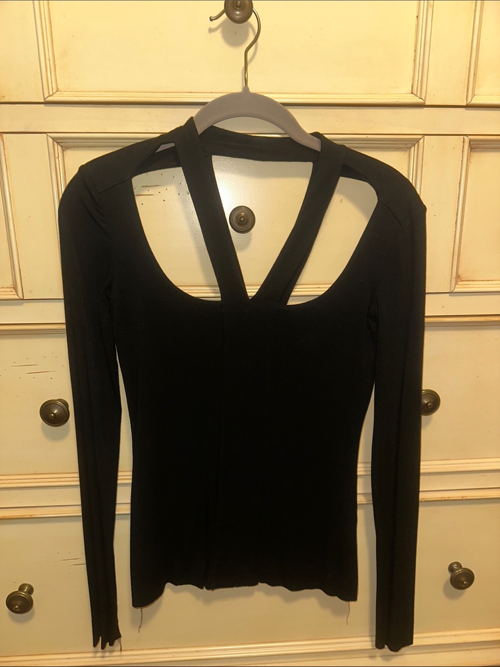 Bailey 44 Black Long-Sleeve Cutout Women's Top - Sleek Strappy Back